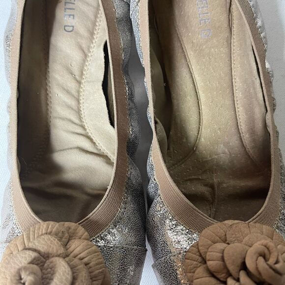 Michelle D Leather glitzy gold metallic flats SZ10 - Picture 7 of 8